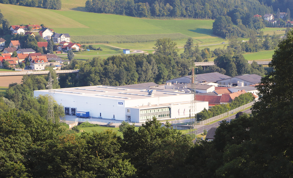 Produktionsgebäude am Standort Grimmenstein